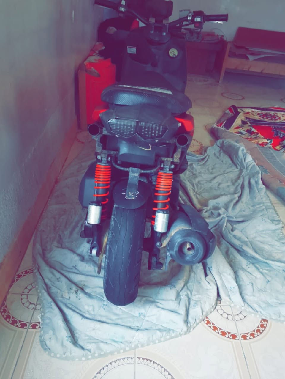 دراجة (رمبة رمبة)تجي وشوف بعينك كفالة يم اي مصلح تريد توديهة إذا مو رمبة ترجع منزلهة صار شهر اقوة شي اطلع بيهة بل منطقة افرفر قسم بالله نزلتهة بمليون و600 رايدهة بمليون و400 وبيهة مجال بسيط ولمو شراي وميعرف بيهة ليجي لان اني بايعلك رمبة كفالة مو منل شارع 🔥 خاص مفتوح +رقمي(***********)
