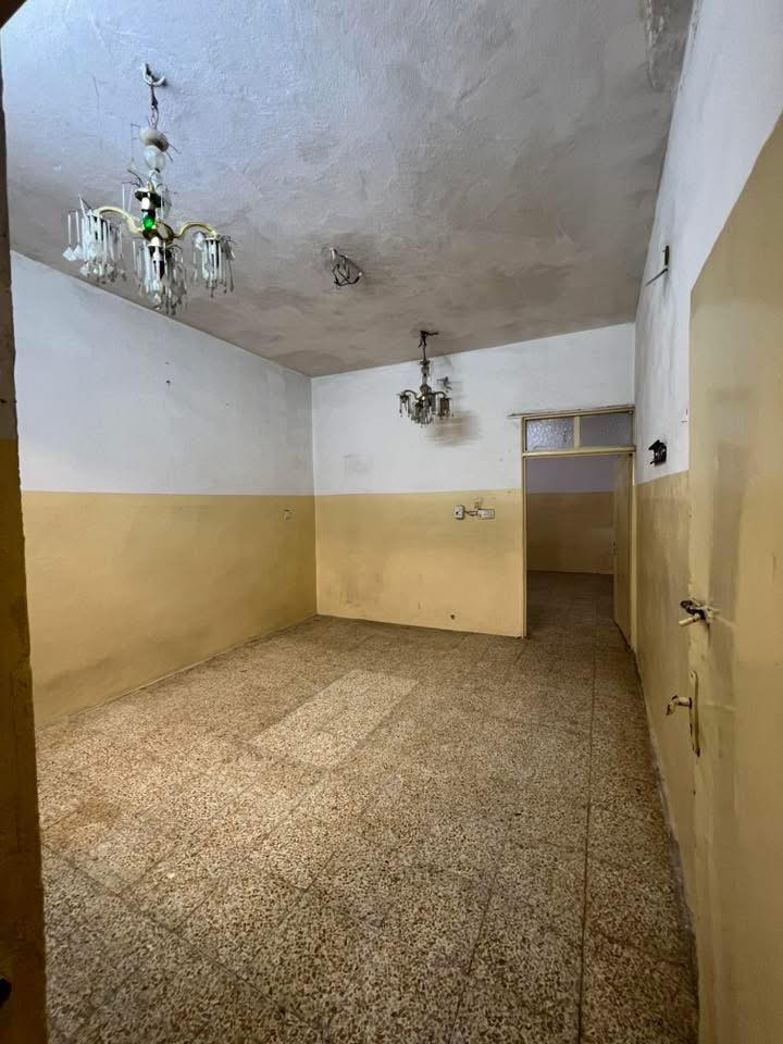 مشتمل للإيجار في حي الوحدة 
غرفه وهول ومطبخ ومشتملات عائله صغيرة ويصلح سكن للطلاب قريب ع جامعه الحدباء 
***********
