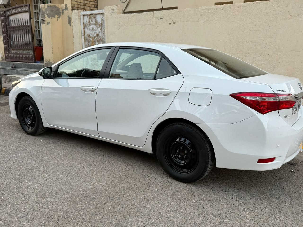 للبيع كورله موديل 2014 رقم اربيل جديد بأسمي سياره جديده كلش احله من صوره لاصبغ ولاتبديل ولا بارد كفاله عامه مكينه 1600 كير كفاله تبريد ثلج شاشه تحكم ستيرن سياره كلشي منقصه شي ماشيه 94 حقيقي جرس  سعر 158 بيه مجال لل شراي يتصل *********** مكان كوت مركز المدينه
