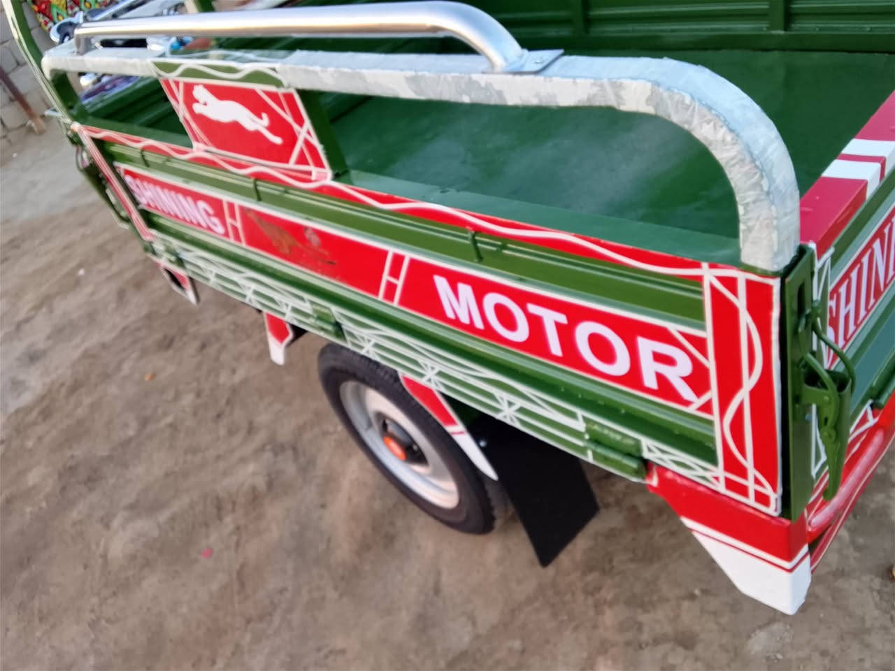 سلام عليكم ستوته البيع مكفولة كفاله عامه وراق اصليه شاصي ركبه كفاله موديل 2021 تخم  تاير كهربائيات كامله سعره 1550 وبيه مجال بصيط مكاني بابل شوملي رقم ***********
