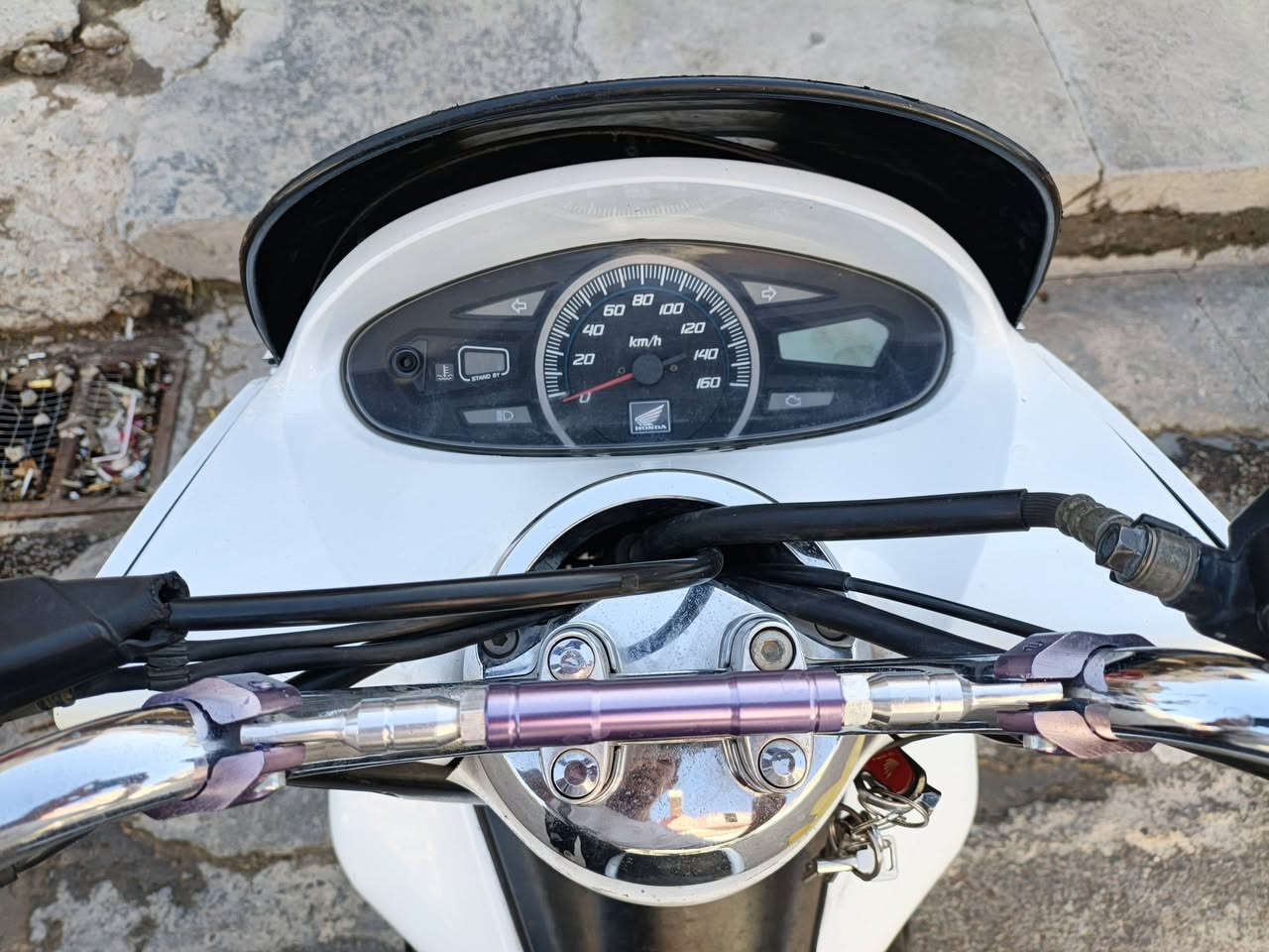 سلام عليكم 

PCX 125Ccبي سي اكس
جيل اول
ياباني JF
مكينه 125
نظافة موضح بالصوره شخوط قليله بالبولش تروح
الدراجه خير من الله 
بس يرادلها بنزات 
حاسبهن الك من السعر ومقللك بالسعر لان متلكه يهيج سعر
بغداد الاعظمية
تواصل بس ع الرقم ***********
🔴🔴🔴سعر تواصل وتدلل 🔴🔴🔴
