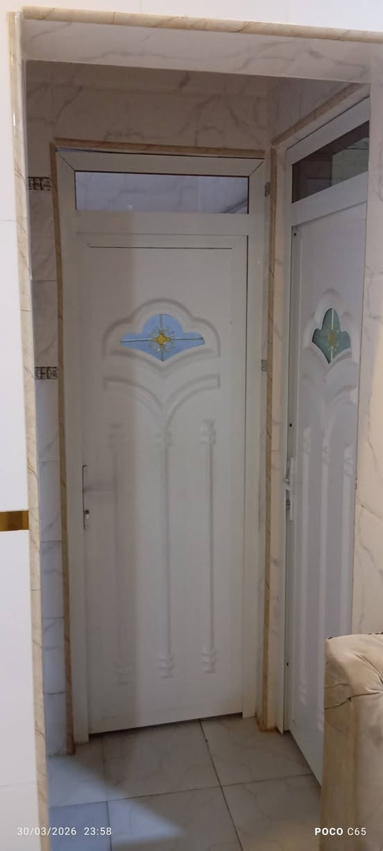 سلام عليكم بيت للبيع طابو صرف بسمي ال مساحه ٢٠٠متر الزبير الريسز بناء حديث كهرباء خطين البيت خلف سنتر اليمونه سعر البيت ٢٣٠ وبي مجال هاذه رقمي للتواصل ***********
