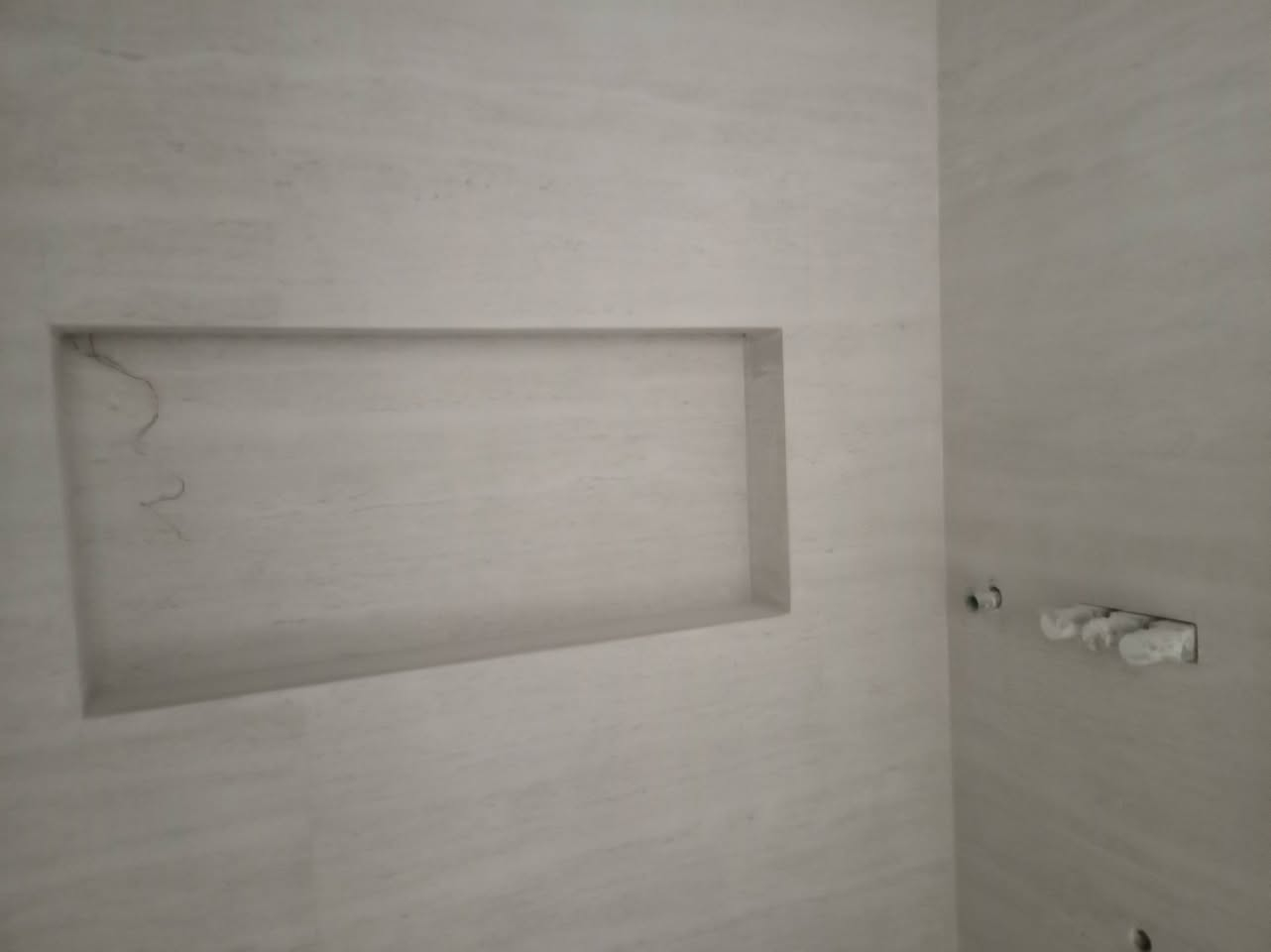 السلام عليكم
خلفة سيراميك ، الواح ، بورسلين ، كاشي ، مرمر  
شغل درجه اولى اسعار مناسبة مكاني بغداد الجديده التواصل***********
