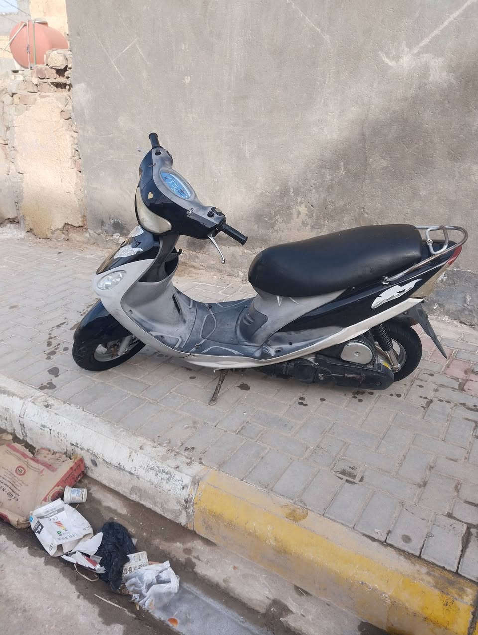 السلام عليكم دراجه ماكس منغولي له البيع سعر 750بيه مجال دراجه مفتوحه بس قبق ولفات بوش وبستم  بلادي ***********مكان سماوه
