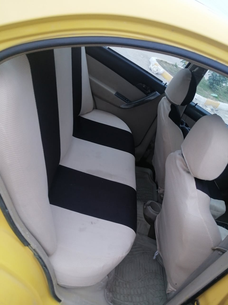 السلام عليكم
سياره افيو مديل 2011 خليجي مكينه 1400
رقم ذي قار سنويه 2030 راعيه بناصريه 
ضرر سياره ضربه بجنطة خفيفه مصلحه
حداديه خير من الله كهربائيات شغاله
 عنوان ناصريه مركز حي الشموخ
سعر 50 بيه مجال رقم ***********
