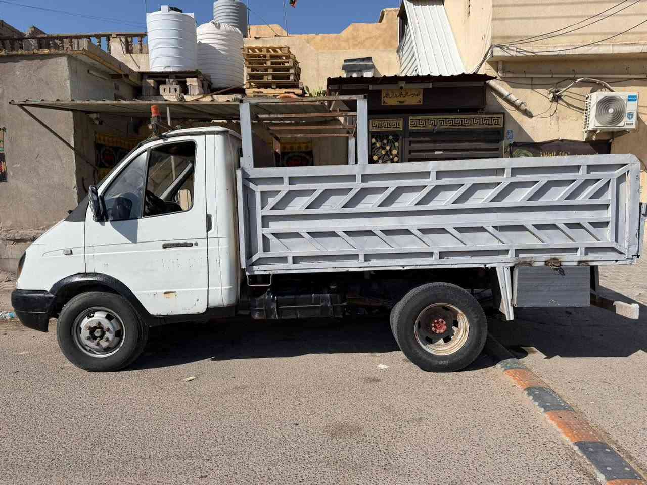 اسلام عليكم كازيل البيع المكان السياره البصرة رقم كربلاء السياره نضيفه المكنه كاز السعر 35 ***********
