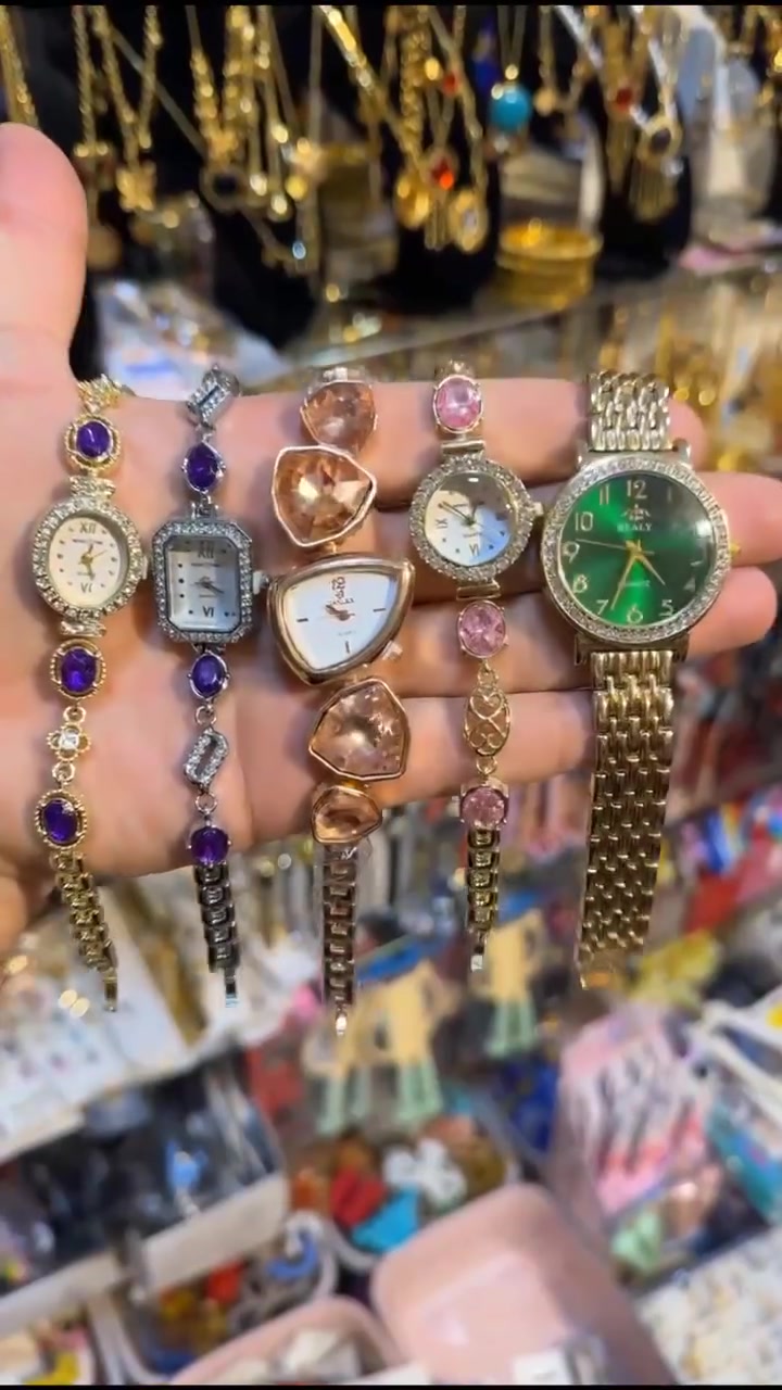 🤩🤩 ساعات نسائية 🤩🤩

😍😍 أشكال جديدة ومميزة 😍😍

العنوان : موصل حي الحدباء سايدين جامع الغفران مقابل أفران الحدباء ومركز الشرطة 

🚗🚗 يوجد توصيل داخل الموصل فقط 🚗🚗
للاستفسار مراسلة الصفحة أو الاتصال على الرقم ***********
