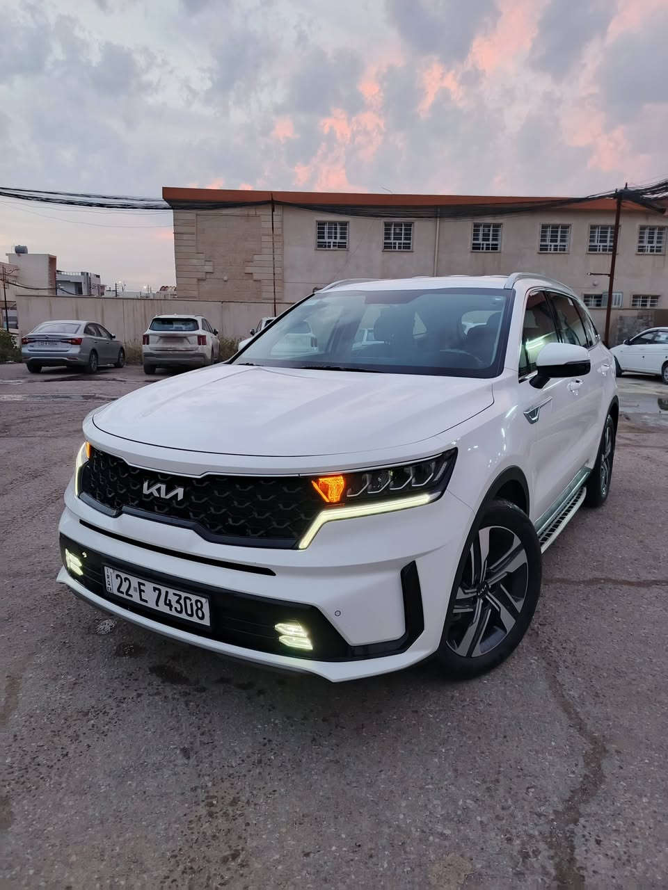 الحـجِيّة للـبـيـع ♡
سورنتو 6 سلندر 2022 
- لوحات اربيل بسمي -
- مكان السيارة موصل -

الموديل : 2022. (خليجي) . 
المحرك  : 6 سلندر 3500cc 
العــــداد :  46 الف كيلو متر . 

المواصفات :
* شاشة عدادات متغيرة.
* كشنات كهرب 
* هاند بريك بصمة . 
* صندوق كهربائي .
* بردات أبواب خلفية . 
* اطار قياس 255/45R19 انج .
* دخول وتشغيل بصمة .
* أنظمة قيادة متعددة .
* شحن وايرلس .
* كاميرا خلفية . 
* المصابيح الأمامية زنون .
* كشافات الضباب زنون . 
* تشغيل عن بعد .
* مقعدين الامامية كهرباء .
* نظام APPLE CARPLAY.
* انارة داخلية متعددة الالوان.
* حساسات خلفية وامامية .
* دوسات جانبية . 
* مكيف خلفي مع وحدة تحكم منفصلة .
* السعر / $𝟮𝟴𝟱 『بيه مجال』.
__
* للأستفسار / ***********
