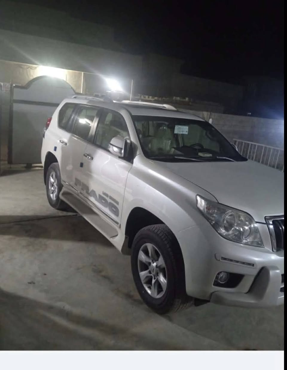 السلام عليكم للبيع برادو 2013 مكفولة كفالة عامة من الصبغ فول مواصفات كويتي  السعر 300$ وبيها مجال العنوان ديالى  للاستفسار على الرقم***********
