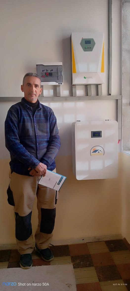 تم تنصيب منظومتين طاقة شمسية من قبل كوادر 
شركة زحل للطاقة الشمسية في يثرب قضاء بلد
بتاريخ ٢٧ كانون الاول ٢٠٢٥ 
استخدمنا بطاريات شركتنا JCL وهي ذات مواصفات عالية جدا واعطاء الزبون ارقام حقيقية
الواح ايكو يدعم التضليل الجزئي وحاصية A.B.C
وهي تعني ضد الغبار والكسر و الحرارة العالية والتوليد حتى اثناء الغيوم او اصابة جزء منها 
للحجز والاستفسار اتصل بالرقم التالي 
***********
