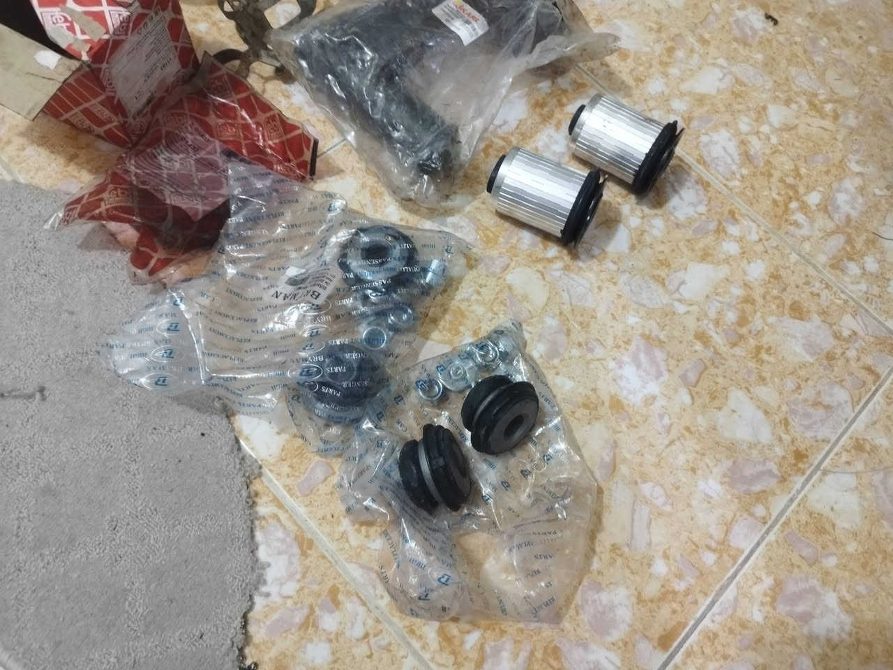 السلام عليكم اخوان اغراض مرسيدس ام عيون راديتر مال ماي جديد بالكرتون ما مستعمل ابد كنترول جديد مال كير مسطره نازلات حامله مال فيت بوم وهو كان مبينات قدامكم بالصور هذني كلهن للبيع مكان ناصريه ***********
