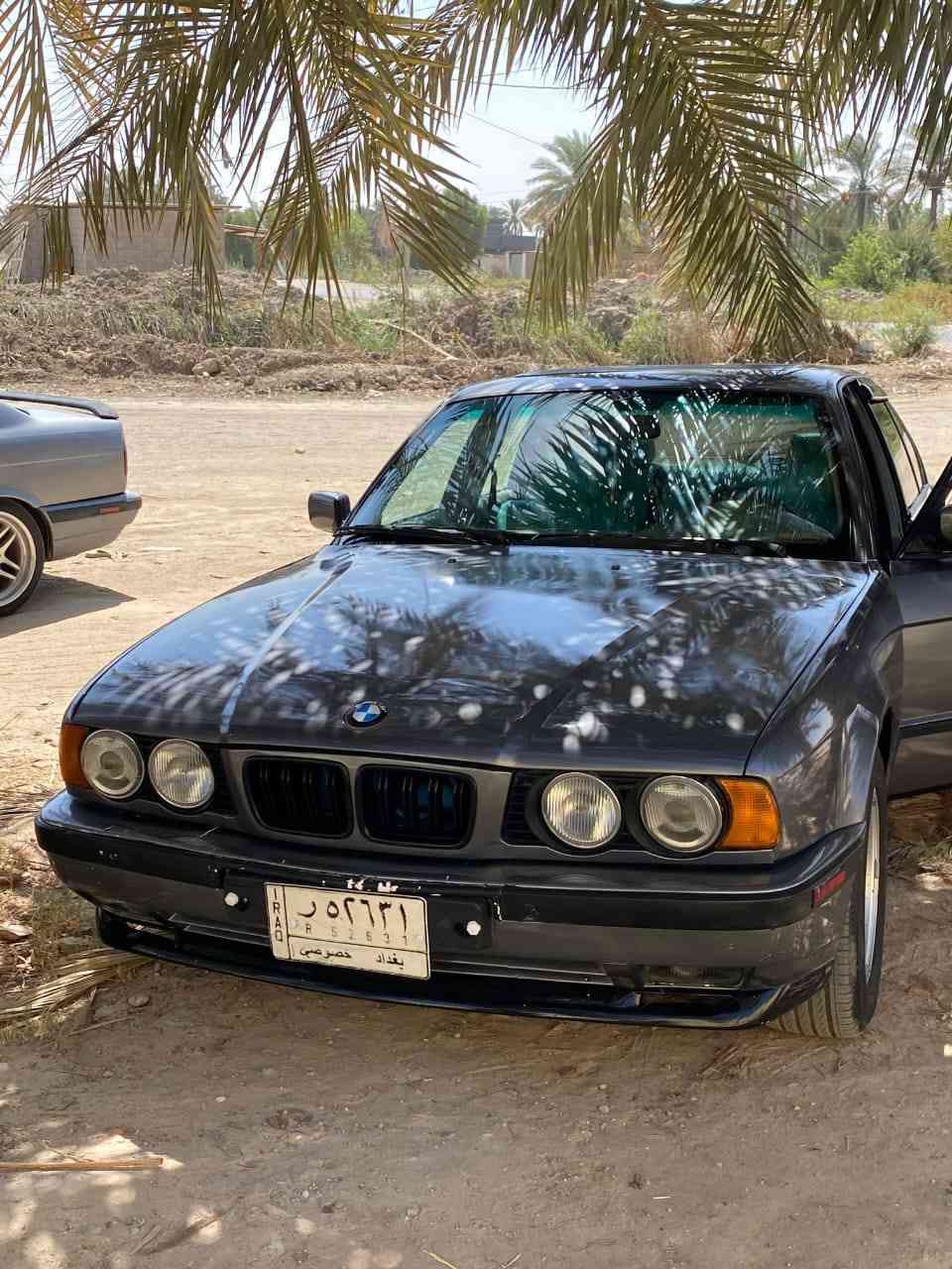 525 اصل بليته وباب
موديل ٩١
محرك مسكر ( جديد حاويه) 
كير عادي جديد جاترك
دبل ارباك
تخم تاير جديد 
تبريد شغال ( تدفئه ما تشتغل ما اعرف السبب) 
غرفه جديد جلد
رقم بغداد 
صاحبها بالكفل باقي يطلب عليها فلوس اسدده ويحول ماعنده اي مشكله 
عنوان السياره بغداد القادسية 
السعر ٥٠ قفففففل 
بيها ملاحظات بسيطه ما يكلفن ورقه
***********
