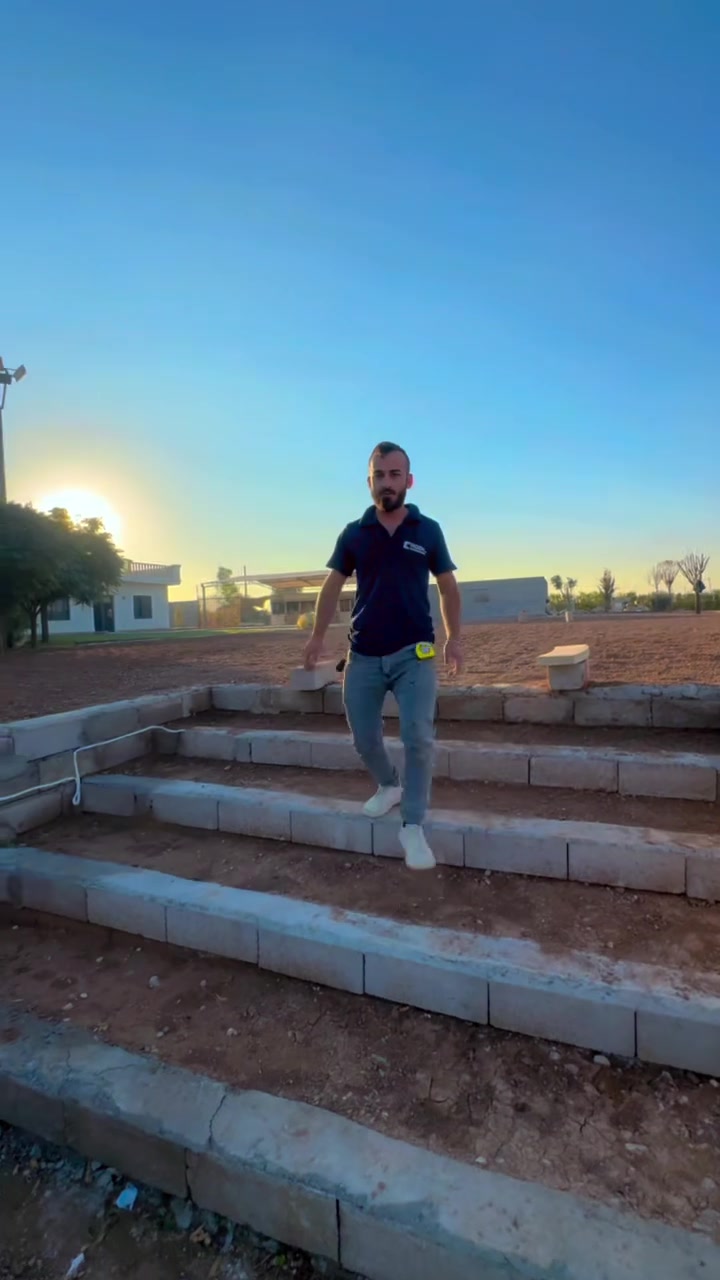 هل تخطط لبناء منزل أحلامك أو تجديد محلك؟ الإضاءة المخفية والحديثة ليست مجرد إنارة، بل هي اللمسة الفنية التي تمنح المكان فخامة وأناقة لا تُنسى، تماماً كما تظهر في أحدث #🔥🔥🔥🔥🔥🔥🔥🔥🔥🔥🔥🔥 #العراق #قضاء_الحمدانية


**إذا كنت صاحب هذا الإعلان وتريد حذفه لأي سبب، رجاءا أرسل رسالة إلى الدعم الفني**
