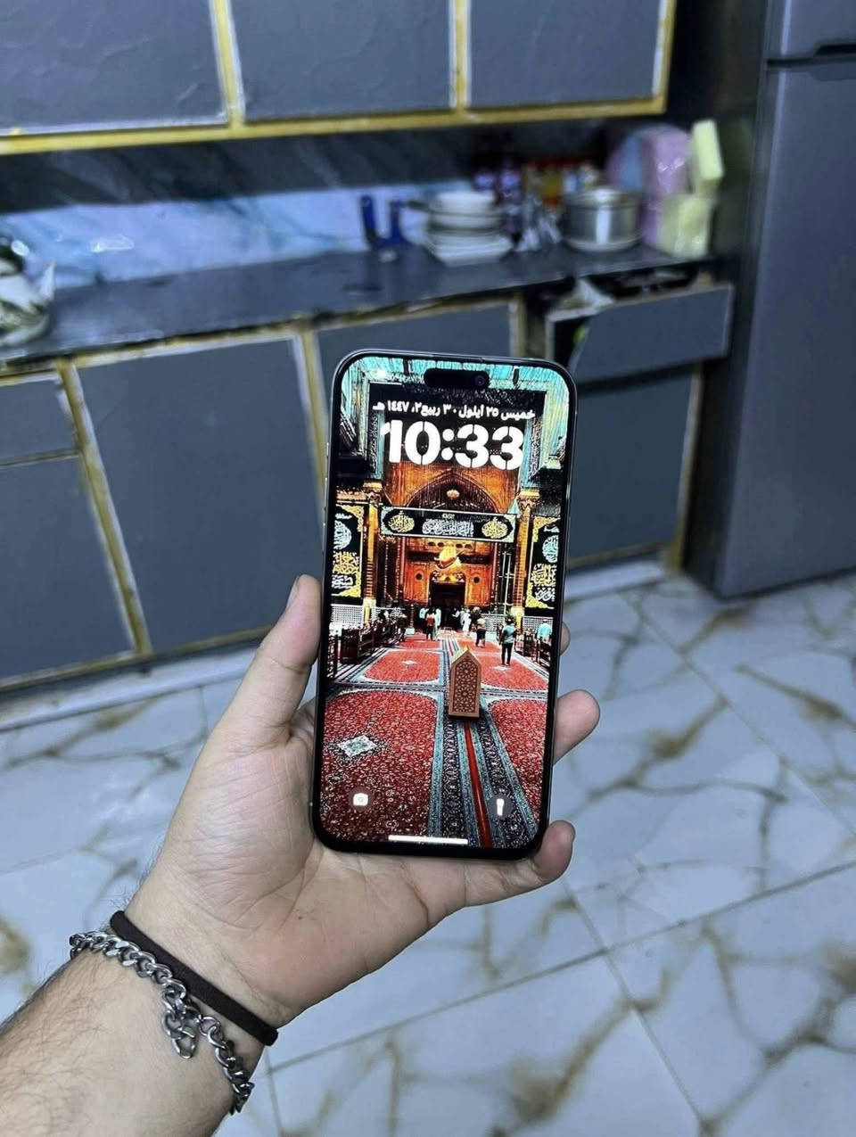 سلام عليكم 
14 برو ماكس بطاريه 85 ذاكره 256 جهاز نضيف ومكفول ع الفحص مستبدل شاشه اصليه فقط فيس ايدي شغال شرق اوسط سعره 550 مكاني حله متواجد خاص واتساب ***********
