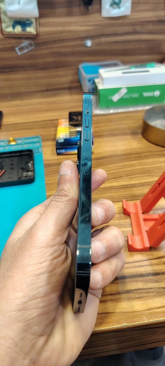 السلام عليكم 
ايفون 12 برو ماكس 128
مبدل بطاريه اصليه وصحة البطاريه ظاهره ضمان البطاريه 3 اشهر
الجهاز كلش نظيف شرق اوسط 
السعر 375000.
حافظه هديه لاسق جام وبرسم الخدمه
مركز الدرة للموبايلات والساعات


**إذا كنت صاحب هذا الإعلان وتريد حذفه لأي سبب، رجاءا أرسل رسالة إلى الدعم الفني**