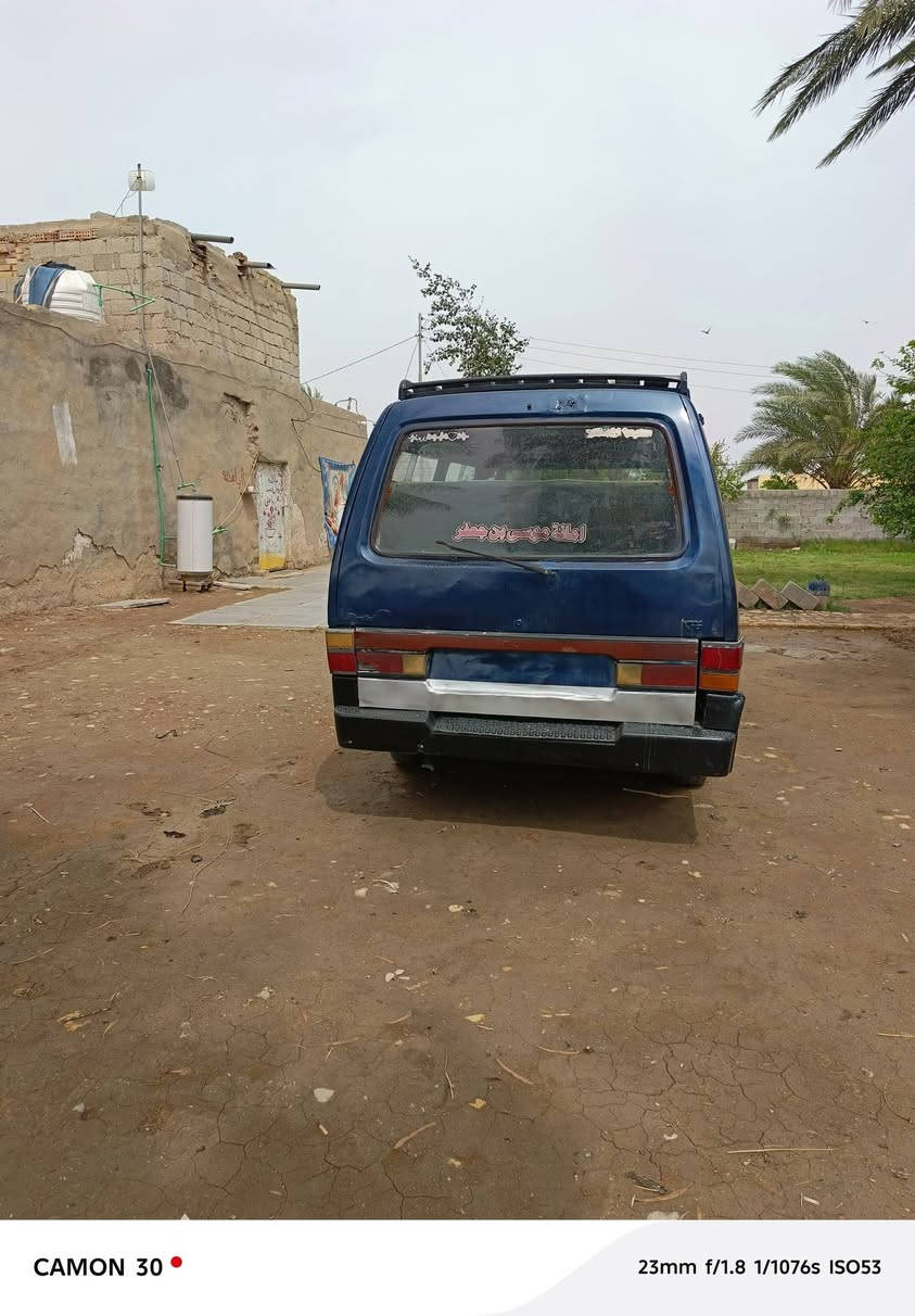 السلام عليكم كيه بسته موديل 1994رقم بغداد سنويه ل2029 مصفره هيئه بحث قرامات باقيه بس  اللوحات تغيرهن دولي سياره خير من الله سمكره او صبغ جديد درجه اولا تخم تاير جديد صدر جديد دواخله كلش حلوه دوشمه جديده كاعيه او كشنات كهربائيات كله شغاله سياره متعوب عليه حيل مكان السياره واسط الزبيديه السعر45بيه مجال حك الجيه اوعلى راسي للستفسار اكثر اتصل***********
