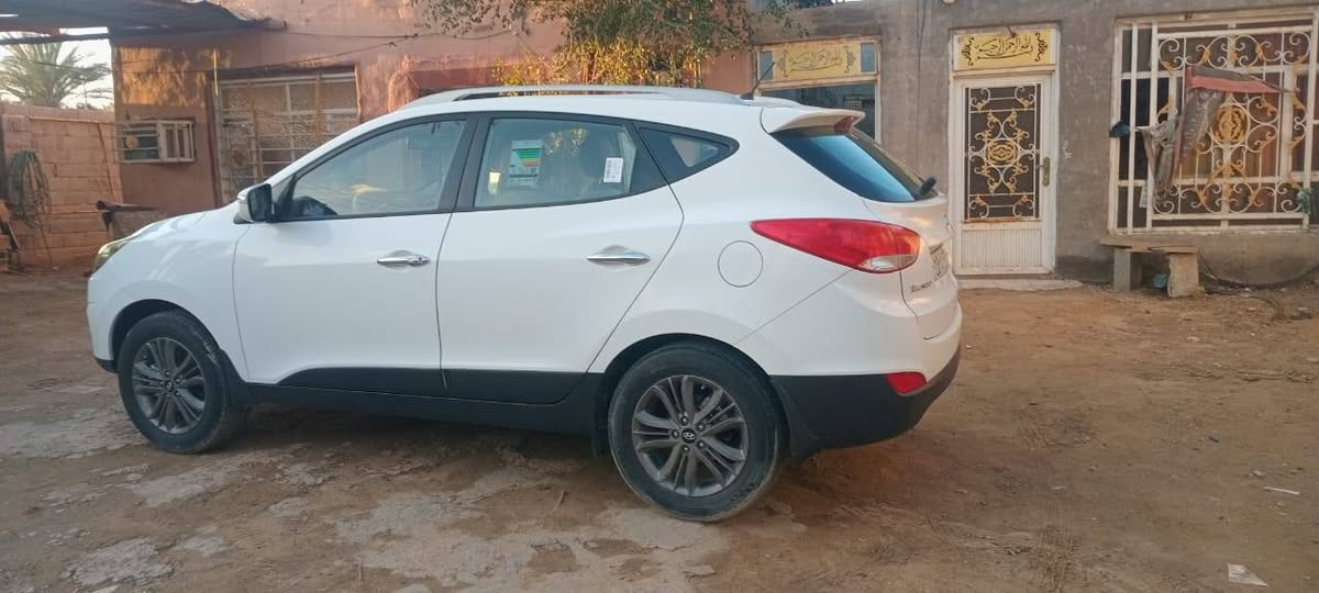 السلام عليكم  توسان  موديل 2014 شكل 15  مكفوله  تبريد  مكينه حداديه كفاله  رقم بابل  انكليزي  تحويل ثاني يوم  السعر 157$ وبيه مجال رقم الهاتف  ***********
