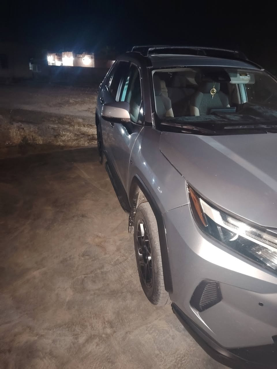 رف فور موديل 2024 منفيس حره الضرر بونيد وربع الجاملق بيها راس شاصي مبدل فول مواصفات اكس ال اي تترقم جميع المحافضات ماعده القليم السعر 180وبيها مجال حك الجيه  مكان السياره ناحية الزاب التصال ***********
