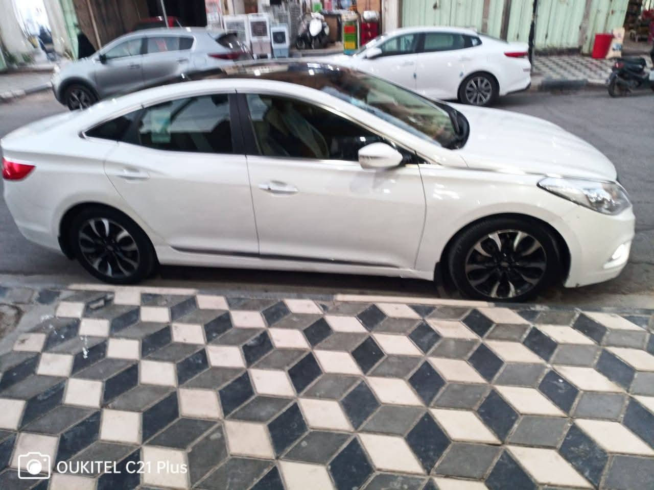 هونداي ازيرة2014 فول VIP موصفات خاصه رقم سياره بغداد السونار مرفق بل منشور مكان سياره سماوه قضاء الرميثة سعر 145 وبيهه مجال للستفسار اتصال عله رقم ***********
