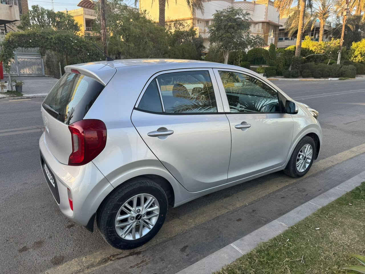 السلام عليكم
للبـيـع

 كيا بيكانتو 2023 خليجي  

كفالة عامة من عدا الدعامية مبدلة 
ماشية ٣ الف ققط زيرو  

رقم اربيل باسم شركة تحويل او وكالة حاضر

مواصفات 

محرك DOCH المرغوب 4 سلندر   

تحكم ستيرن جهتين  

4 جام كهرباء 

بلوجكتر امامي

شاشة 

كامرة دوارة 

بلوجكتر

مري شفط+اشاير مري

ويل كب 

تحكمات استيرن

 حساس اطارات

سويج عدد 2 

‏AUX و USB

 بلوتوث وحاكية تليفون   

للاستفسار :*********** مكان بغداد الجمعيات
