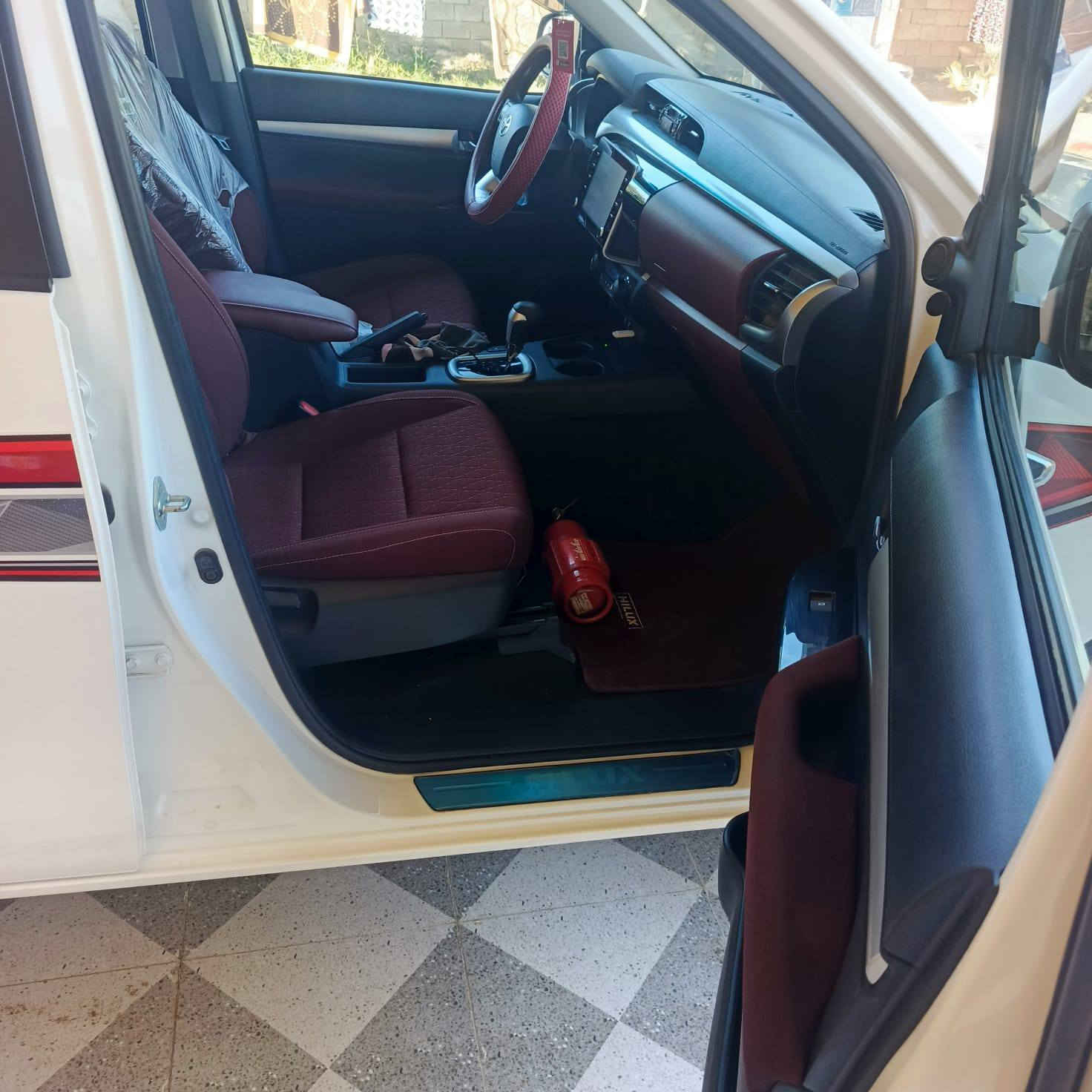 سياره هيلوكس ناصي اوتو ماتيك SR5
كفاله عامه باسمي تحويل ثاني يوم الرقم بغداد 

ماشيه 9999 
موديل2023

رقم صاحب السياره***********

الرقم الثاني ***********

السعر 295ورقه
