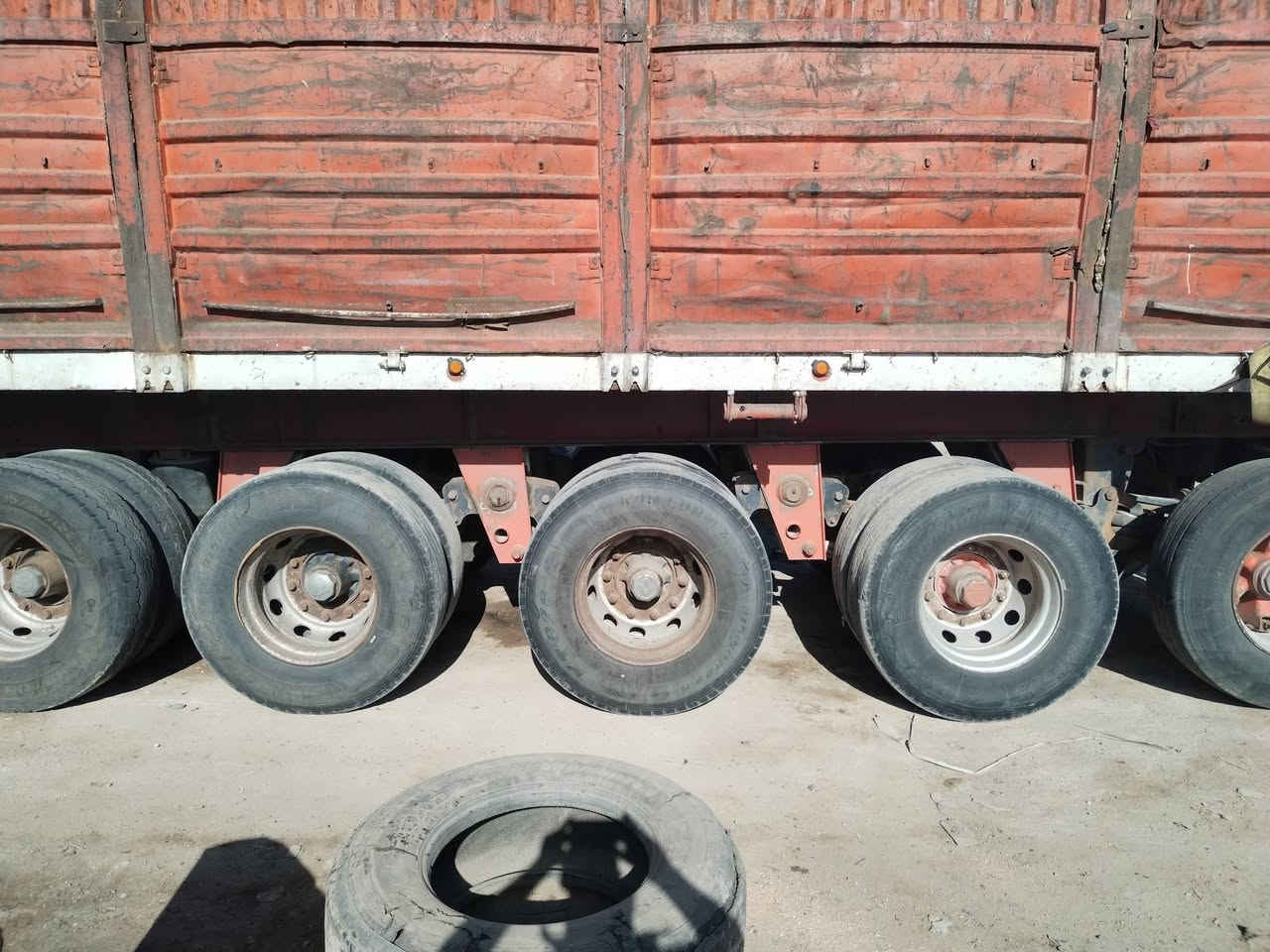 سلام عليكم عربانه اوربيه خمس محاور شريط عمل دنكير ١٤ اربع دناكير واحد فوزيلا سعر ٩٠ بيه مجال للستفسار ***********
