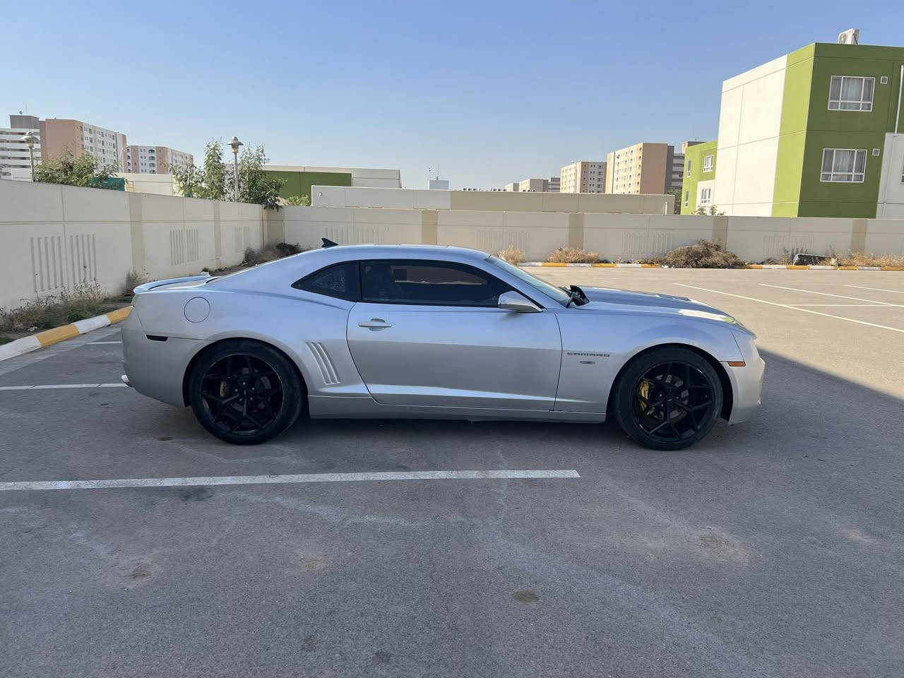 السلام عليكم ‏.       ‏
للبيع   ✅
شوفر كمارو   ✅

الموديل, 2011

كير اوتو  ممتاز ✅

مكينة ٦ سلندر حجم ٣٦٠٠ ممتازه جديده  ✅

صدر امامي خلفي جيد ✅

شاشه كبيره    ✅

جام كهرباء ✅

لايتات ليد ✅

كشنات جلد  ✅

كشنات كهرباء ✅

كشنات تدفئه ✅

داخل نضيف ✅

تحكمات ستيرن   ✅

شفتات ستيرن ✅

شفتات ستيرن  ✅

سستم صوت سماعات من Boston ✅

لدات داخليه  ✅

وبعد مواصفات هواي .

السياره نصبه فول حلوه احلى من الصور بالعافيه ع الي تصير من نصيبه.

أدامه كامله لمنظومه الماء شرط الحماوه ماكو نهائيا .

ادامه كامله للمنظومه الاحتراق 

حادث مابيها فقط كلير ٣ قطع والبنيد محدث بدون دواخل

السياره رقم اربيل رقم جديد هزه جديده  شرط التحويل

السعر  مناسب بالنسبه للفئه ومواصفاتها  الفول (٨٠ )) بيه مجال جدا بسيط حك الجية
العنوان بغداد بسماية 

***********‏
