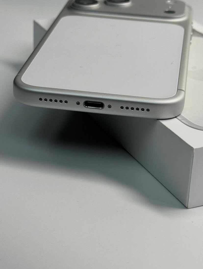 مكلفة بالنشر
للبيع ايفون ١٧ برو ماكس
ذاكرة ٢٥٦ بطارية ١٠٠
دورات الشحن ٣٥
نظافة الجهاز 💯 
مكاني بغداد البلديات
للاستفسار: ***********
