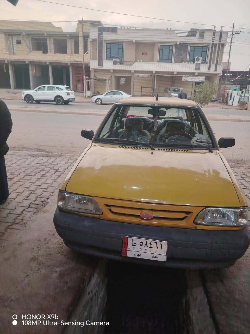 للبيع مكاني بغداد مكلف بل نشر رقم صاحب السيارة *********** السعر ٢٥ بيهة مجال سيارة حلوة مال عيشة مصفرة هيئة جديد شرط تحويل
