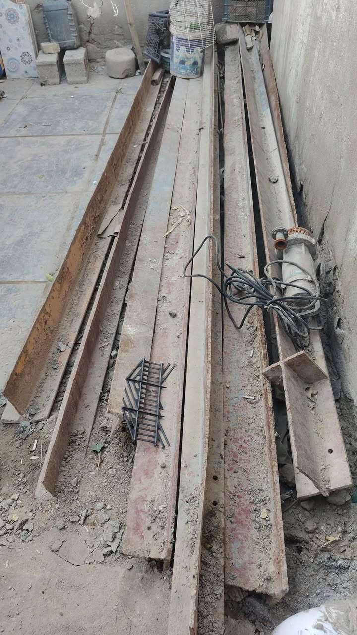 شيلمان قديم ثقيل مالت جسور عدد الشيلمان 9 طول الشيلمان 4 ونص، و4 امتار الاستفسار اكثر مراسلت الحساب 
او الاتصال على الرقم التالي 
***********
