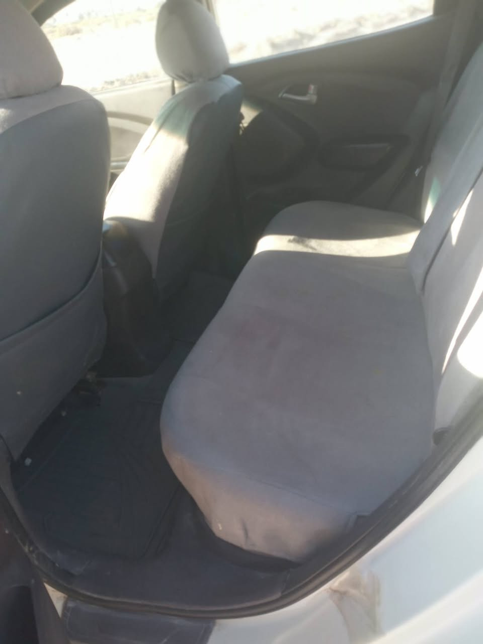 سلام عليكم سياره توسان البيع او مراوس حسب القناعه سياره كفاله من الضربه والصبغ سياره نضيفه مكاني بابل الهاسميه السعر 135 رقمي***********
