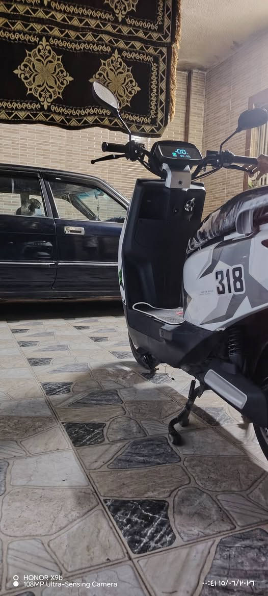 ماتور 318 الشرط ما بي شي مثل ما اشوف بالعين نسيت باتريات السرعه 99 هذا رقم السعر 680 وبمجال للطيبين الهاتف*********** بي واتساب وايرمانيه كله شغال
