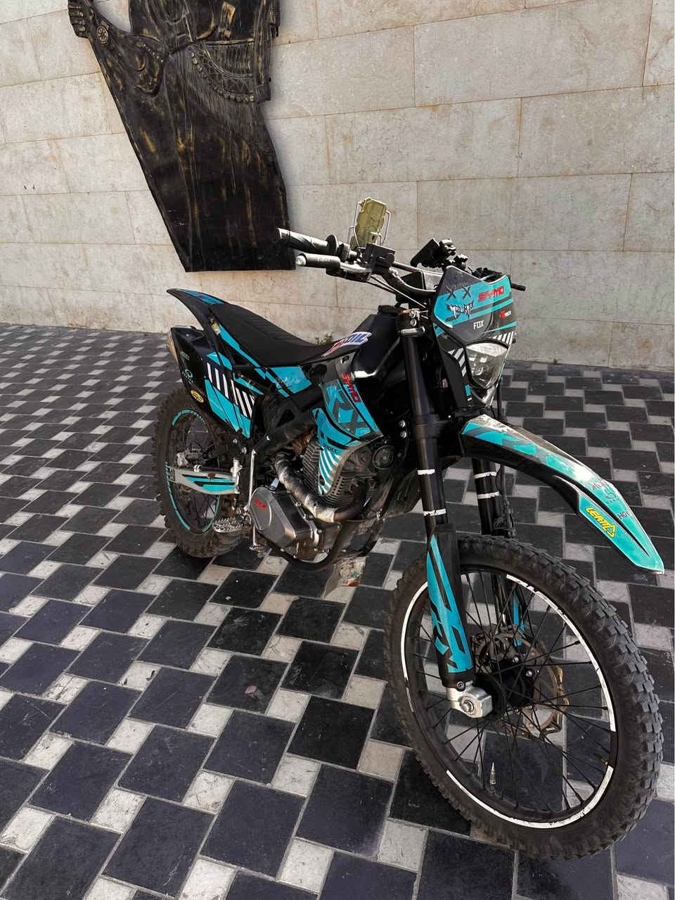 سلام عليكم 

قفاز   Crx 300cc 2025
9500km

واتساب 
*********** بغداد, العراق
