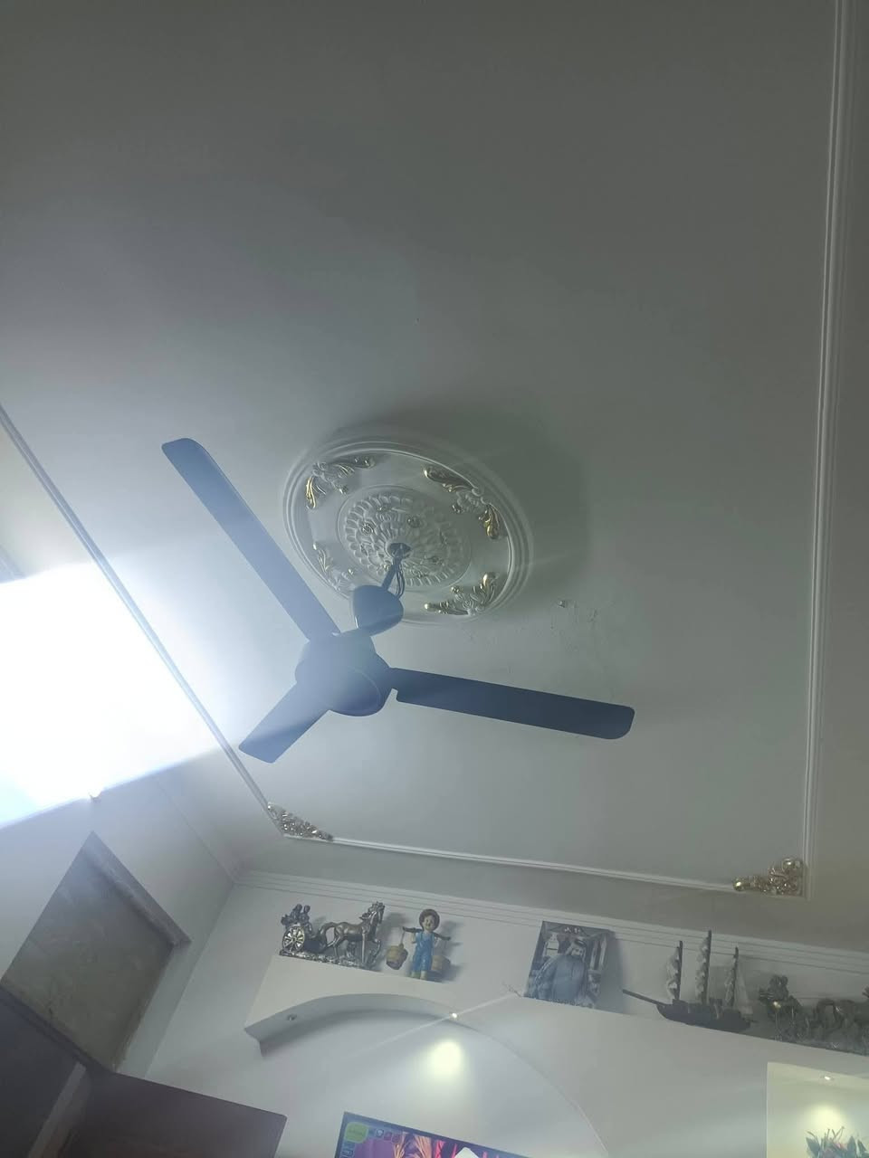 بيت للبيع بغداد البلديات ***********
