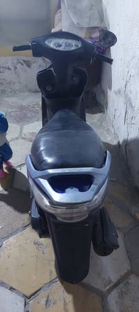 جي فور للبيع مفتوحه بس ولفات وحاليا بيها خيط تبخير من تمشي تكطع التبخي...