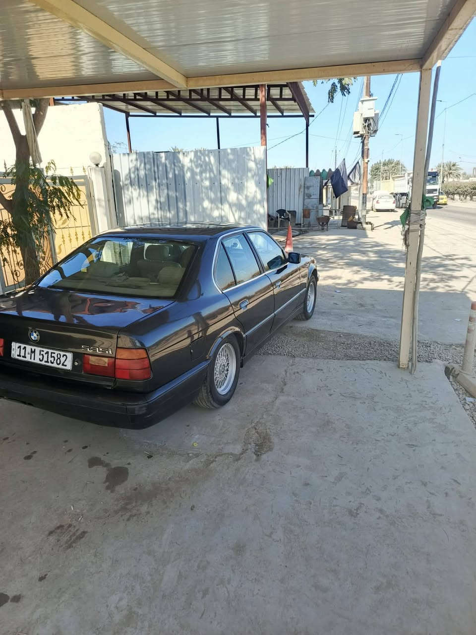 سلام عليكم للبيع ٥٣٥ اصل بليته وسنويه موديل ٩١ سنويه وهزه جديده بسمي رقم نكليزي مكين وكير حاويه صار شهر من شادهن حداديه اماميه خلفيه كله جديد تبريد شغال سلايت شغال السعر ٦٥ مكان السياره بابل كفل ***********
