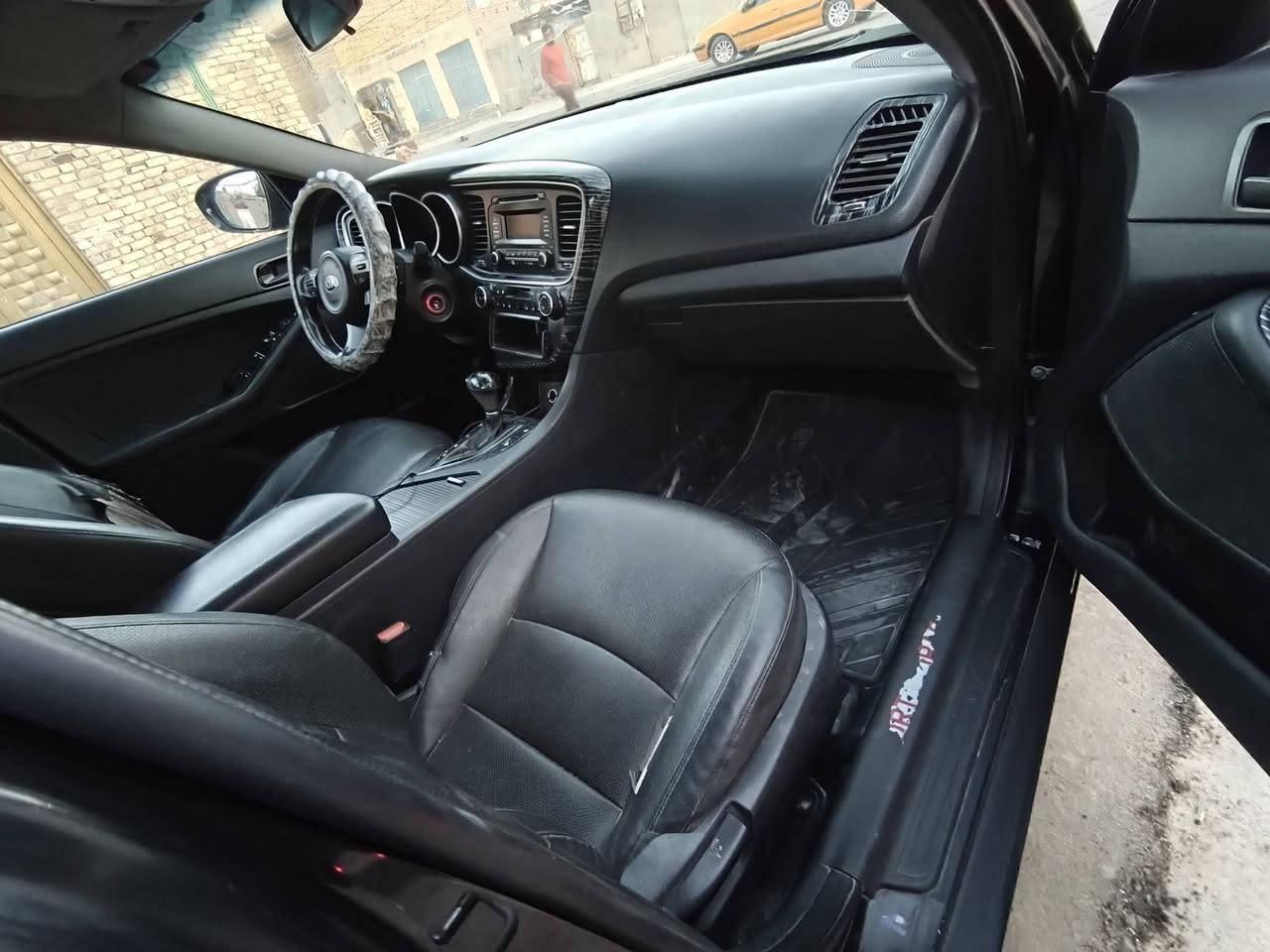 سلام عليكم اوبتيما للبيع موديل 2014 وارد كوري نص فول مكينه حلوه لا تنقيص ولا تبخير مفتوح كير جديد حداديه جديده تخم تاير جديد تبريد ثلج سياره حلوه بيها باب امبدل وبيها دحجه بصيطه بل اهلال سياره مصبوغه احزام فقط 
غرامات مصفره سنويه ل 28 راعيها يمي شوكت ما يعجبك يداور سعر 100 وبيها مجال قليل مكاني ديوانيه قضاء الشامية للتواصل ***********
