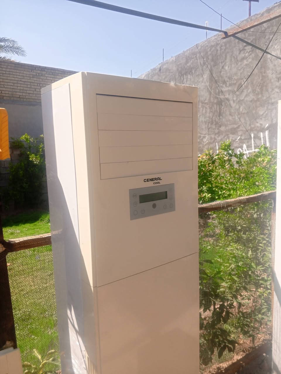 للبيع سبلت كنتوري 2 طن و 2ونص طن سعر الواحد 650للاستفسار ***********
