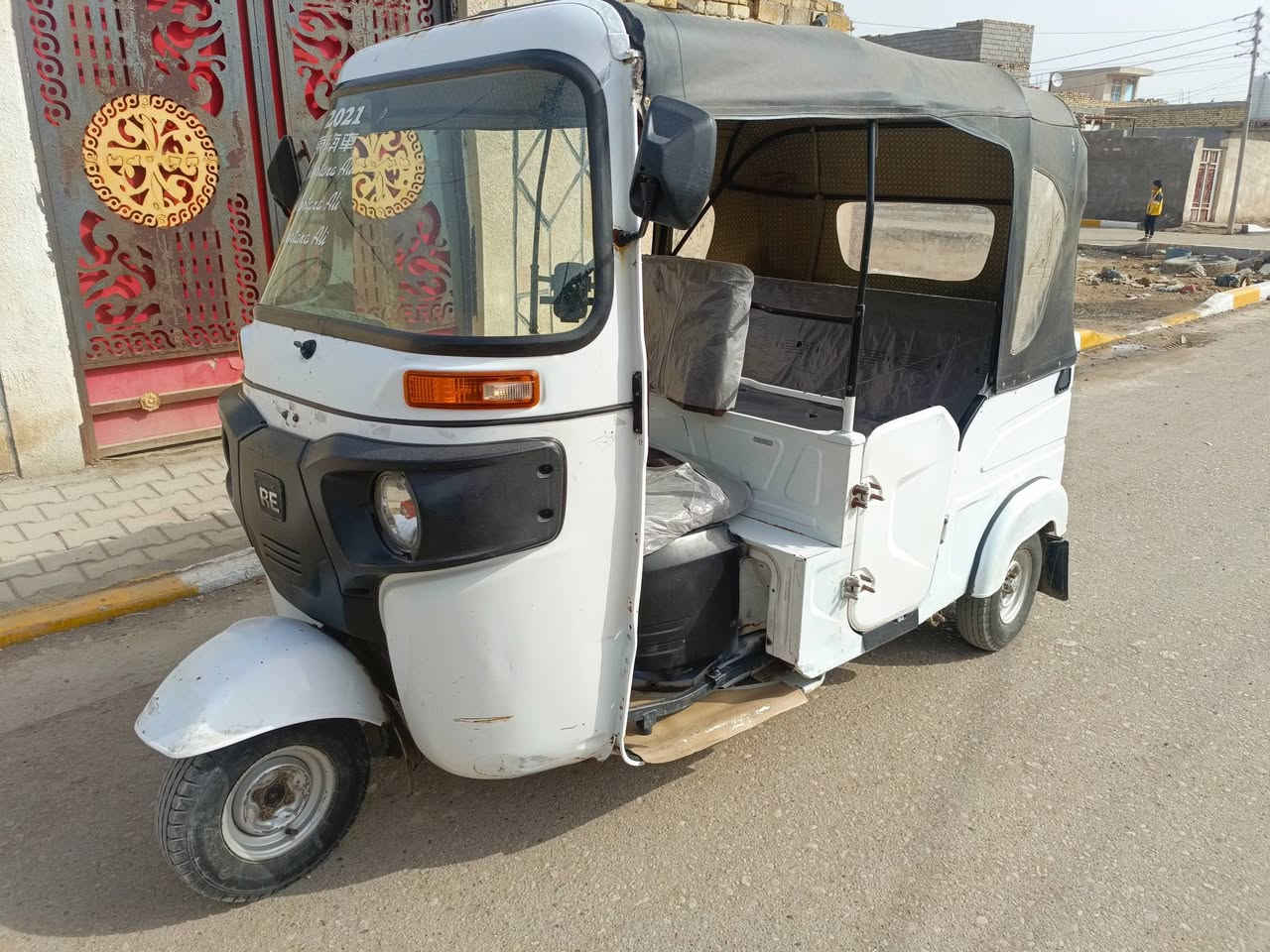 يا الله تكتك موديل واحد وعشرين أوراق وكيل شاكر تكتك حلو وجاهزه سعر 5و600 وبيه مجال الشراي مكان ميسان الماجديه ***********
