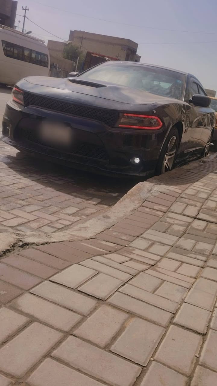 بسم الله الرحمن الرحيم
توكلت على الله

#تم_تنزيل_السعر_للحاجه_الماسه 

اخوان الاعزاء كلشي ذاكر بالمنشور بدون اي زياده أو نقصان وحشاكم من النقص مع نشر الصور بدون اي فلتر او تعديل والصور حديثه وليس قديمه وصور الحادث هم موجوده بالمنشور اقرأ المنشور وشوف الصور والي يقتنع كل الهلا بي وعلى راسي يجي وانشاءالله ماقصر وياه 

               
#دوج_جارجر 🇺🇲 

موديل (2019 اصل) فئة (SXT)
محرك (6.سلندر.3600)
(تو_ويل) رقم بغداد الجديد ابأسمي شخصياً تحويل بشرط 
 الحادث مثل ما موضح بالصور باب وجبتلها باب نفس أللون ونفس الكود بدون صبغ وبدون ايرباك وبيها وبارد جاملغ امامي.وجاملغ خلفي على كد شبر 🫲 (شواصي اللغود كافه الدواخل مكفوله ومكفوله كفاله عامه بعد) 
كير.محرك.صدرخلفي.امامي كله جديد ومكفول عام ووين ميعجبك وأبأي مكان افحص 
منضومة تبريد مع الفريز كله جديد تبريد ثلج 🥶
 تدفئه شغاله 🔥
ممشى السياره
 (👈83 الف مايل) حقيقي وشرط الفحص 
محدث اسSRT ارتي
(كت كامل)

الاضافات ،،، 👇

1__سقف روز زرع الف حبه 600 $  
2__اناره غرفه داخليه كامله 200$
3__كت اسSRT ارتي كامل للاخير
4__فلنجات مزرفه SRT
5__تخم تاير أصلي بعده بنقشته قبل يومين شاده 
أنتاج 2025
6__لدات دواخل تكساس 
7__لحايه ودوسات وشفقات كامله للاخير
8__لدات متغير اروكال تحكم بالموبايل 200 $
9__منضومه زنون 200 $
10__جكات(اسS2تو) الاصدار 25 جديده 1500 $ 
11__غرفه مال سكات اصليه حضن 400 $
12__شاشه كار بليSRT
13__ويل كب خليجي أصلي مال كصه مختوم USA أمركي 
14__بلكات ريسلنك
15__عبوه مع فيت بم ريسلنك 180 $
16__ولف حماوه ريسلنك
17__استدات طلقه تخم كامل اصلي + استدات الاصليه موجوده إضافية وياها 
18__دواخل كاربون فايبر 
19__دبل بصمه واثنينهن اصليات 
20__سبايدر خلفي اصلي وليس تجاري 
21__مطريات بوب اصليات 
وبعد بيها هوايه اضافات
السياره جديده على ايد وحده وكامله والكمال لله
ملاحضه ،،،👇
(السياره متطلع مجودره 24 ساعه ولله بالشهر لو مره لو مرتين تطلع) والف دينار ماتصرف عليها 

#السعر___210_ورقات
#شدتين_وعشر_ورقات_وبيها_مجال_شي_قليل

مكان السيارة 

#بغداد_حي_جميله 

والشراي عيوني اله 

#للأستفسار_واتساب👇

***********...📞
***********...📞
