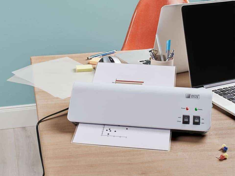 من جديد ...‼️
لكثرة الطلبات على كابسة هويات ومستمسكات وأوراق مهمة  لاصحاب مكاتب الاستنساخ وإدارات المدارس وستوديوات التصوير يوفر لدينا كابسة هويات (A4)
تستخدم لكبس الهويات وتغليفها 🌺
تستخدم للعمل على الورق الذهبي 🌺

اذا انت مصور او هاوي  او تطبع صور ...ضروري يكون عندك من هذه الجهاز .
 جهاز التغليف الحراري ، يمكنك تقديم صورك ومستمسكاتك ومطبوعاتك بطريقة تضيف قيمة حقيقية لأعمالك وتجذب المزيد من الزبائن. 📄✨

💡 فوائد الجهاز
حماية دائمة: يحافظ على الصور والمطبوعات من التلف🪻 والرطوبة والغبار لضمان بقائها بأفضل حال.
زيادة مبيعاتك: تقديم الصور بحماية عالية ولمسة راقية يعزز رضا العملاء وثقتهم.
احترافية أعلى: تغليف الصور يبرز جودة عملك ويجعل عملاءك يرونك كمحترف يهتم بالتفاصيل.
مرونة في الأحجام: يدعم تغليف A4، A5، A6 وغيرها لتناسب جميع احتياجاتك.
هدية مجانية: بند أوراق ١٠٠ قطعة تغليف مع الجهاز مختلف الأحجام  (اربع احجام ) لتبدأ فوراً.
متوفر ايضا طلب اضافي بند تغليف 100 قطعه حجم A4 و 40 قطعة حجم  A5 وأحجام اصغر
للمزيد من التفاصيل انقر عالرابط التعليمي للجهاز 
تعليم طريقة الكبس الحراري
https://youtu.be/7XYckIwHjNI?si=un_pSJs8YwL1wMUP
العمل على الفويل 
https://youtu.be/4yxAfPNch0U?si=xTn-6cOZ3FpYe1SJ
ــــــــ$$$$ــ-----------------------
😱😱سارع بالحجز نظرا لقرب نفاذ الكمية.
🌐 تواصل معنا ***********
🚛🚛 خدمة التوصيل المجاني بغداد وكافة المحافظات.
,🏬 عنوان الستور :كربلاء المقدسة حي البلديه خلف مجمع كربلاء.
----------------------------------------------------------------------------------
#كاترجات #كاترج #ink #احبار
#أحبار_عالية_الجوده 
#كابسات_هويات
#كابسة_هويات
#تغليف_حراري
#نايلون_حراري
#اعمال_فنية
#مستلزمات_تعليمية
#وسائل_تعليمية
@اشارة 
@متابعين كربلاء, العراق
