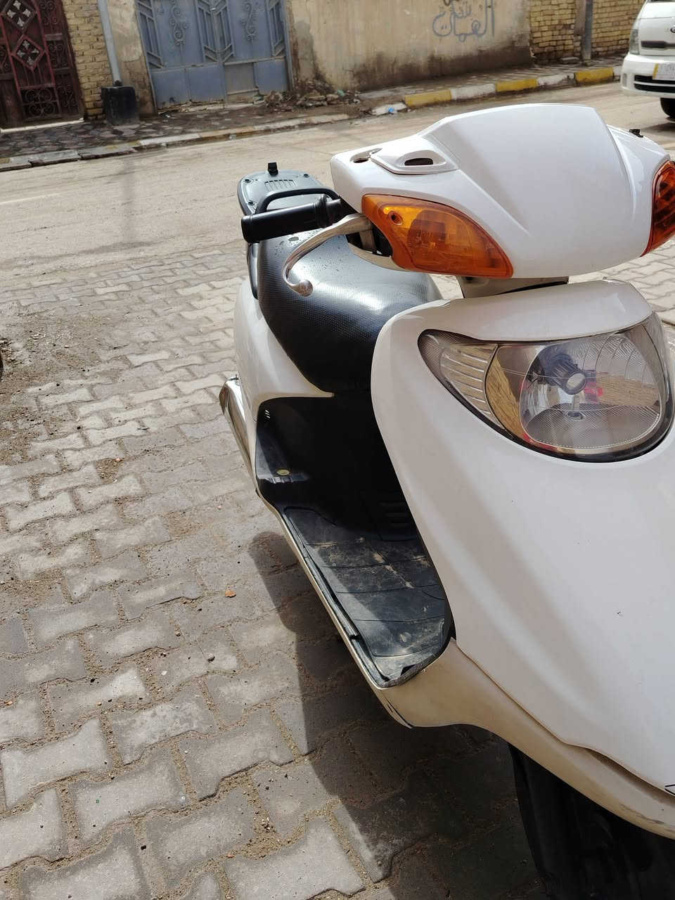 السلام عليكم دراجه سبيسي ياباني محركها مفتوحه مره وحده رايمر خير من الله من مشي و نعومه شغاله سلف هندر لايت اشاير جاهزه رايدها اب ٥٥٠ و بيها مجال حك جيه مكاني كوت حي الجهاد وهذا رقمي ***********
