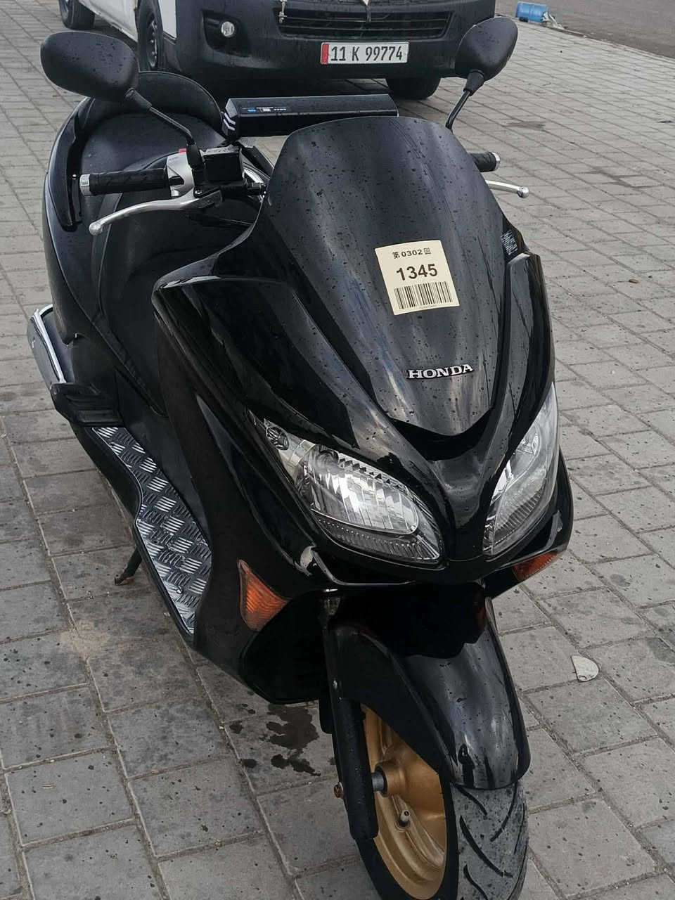 سلام عليكم فورزه 0\9 
مواصفات 7 كير 4 تحويلات
مكينه كلجات مكفولة كفاله عامه
ماشيه 19 الف 
بك لايت كرستال
لون اسود ملكي 
ستان حساس + كلوب جنطه
انبيتري + حاملة مبايل 
مخرج شاحن + دوسات نيكل 
سكن بغداد حي النصر   ***********
