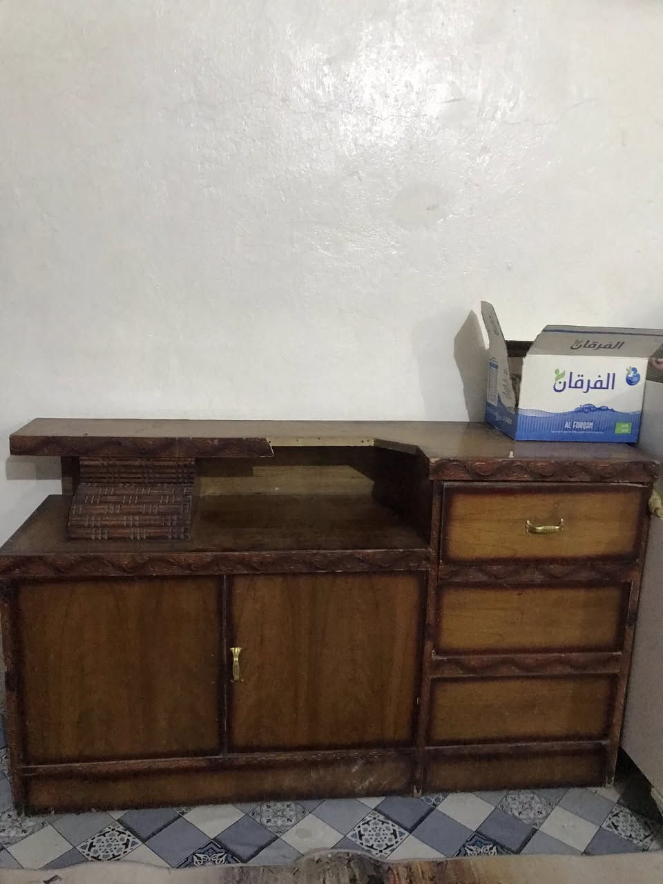 غرفه اخشاب للبيع السعر ١٧٥ قفل كشنه نضيف كنتوره ابو ٤ عوزه مرايه مال ميز تواليت


**إذا كنت صاحب هذا الإعلان وتريد حذفه لأي سبب، رجاءا أرسل رسالة إلى الدعم الفني**