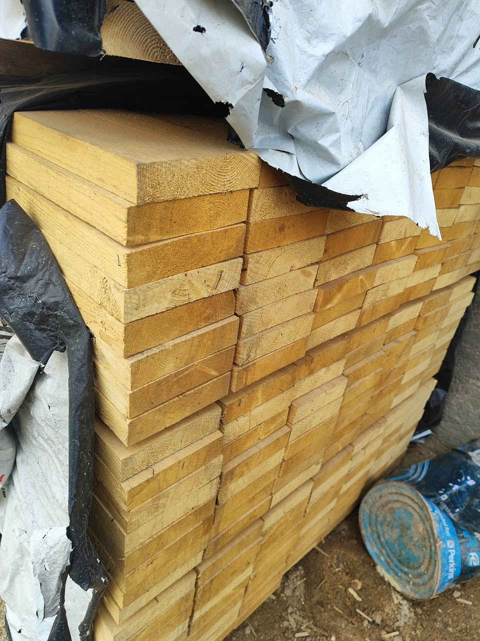 متوفرة جميع القياسات روسي درجه اولى 
١٨*١٠
١٦*١٠
٢٠*٨.٥
٢٥*١٠٠
٢٢*١٠
٧٠*٧٠
انج ب سته 
بلاويد جميع القياسات
بلوك ابيض
اسعارنا جوه السوك جمله ومفرد 
العنوان الحلة شارع٨٠
***********
***********
