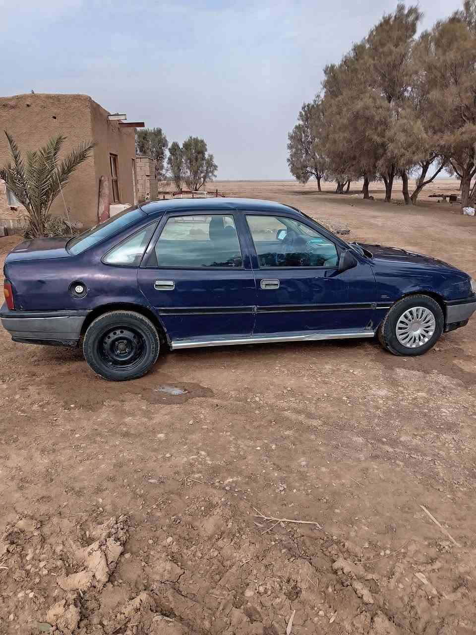 السلام عليكم للبيع اوبل فكترة ١٦موديل ٩٢ رقم ديالى شرط التحويل سيارة حلوه بلادية بيهة طخة جاملغ خلفي عكس السايق المكان ديالى العظيم السعر ٣٠ وبيهة مجال بسيط *********** او ***********
