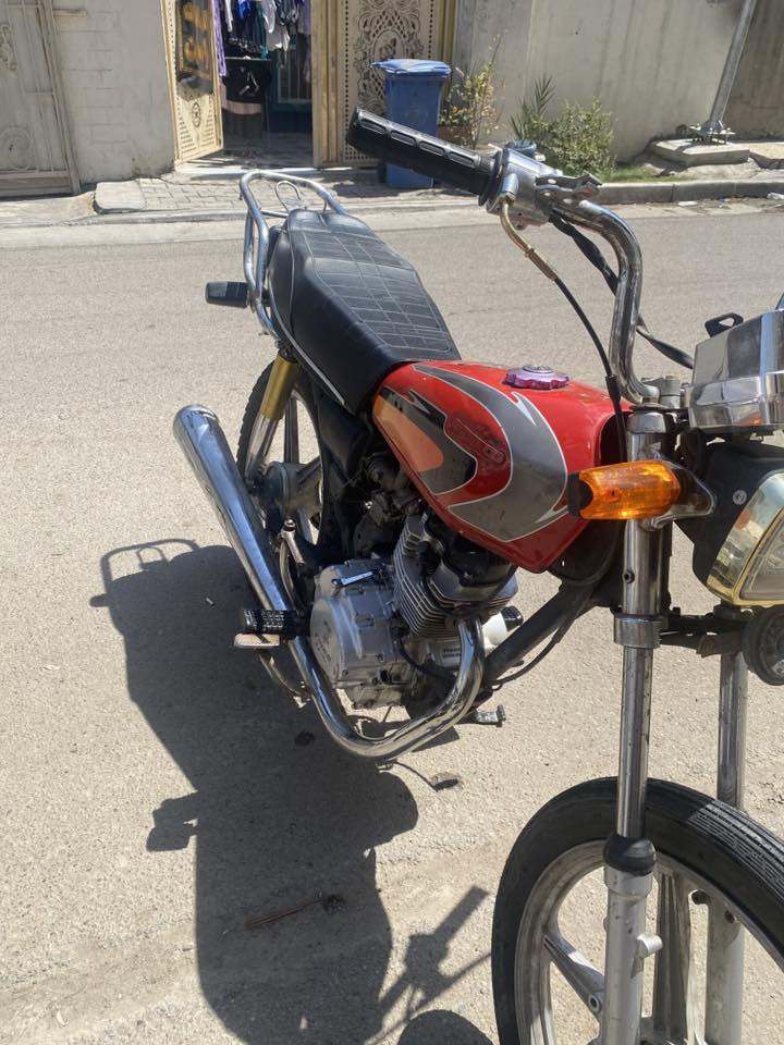 ااسلام عليكم دراجة 4 كير كهربائيات شغاله اشاير شغاله هندر واحد يشتغل بي ورقة وحدة مال منفيس فقط شديتله جاملرغ جديد  ملاحضة بس الدواسات والستان الصفح وكعن يرادلهن بس براغي 2 وينشدن 
السعر 200 الف الرقم*********** بغداد الجديدة
