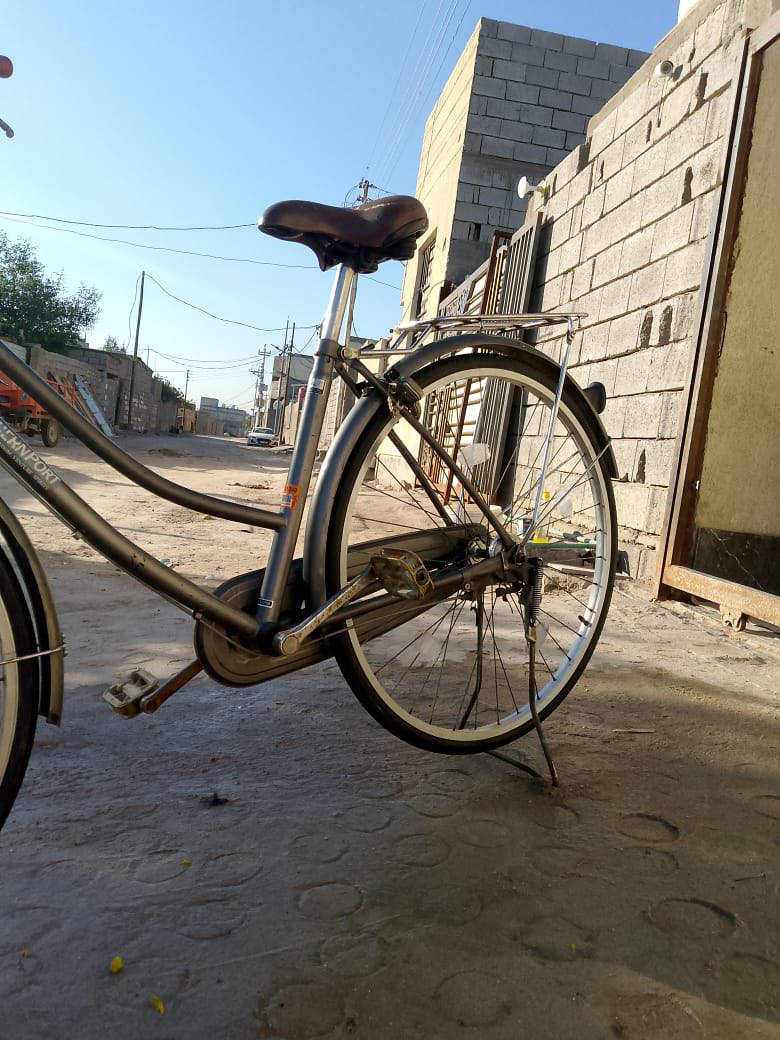 السلام عليكم بيسكل باله ياباني السعر 125 ألف وبي مجال قليل العنوان البصرة ***********
