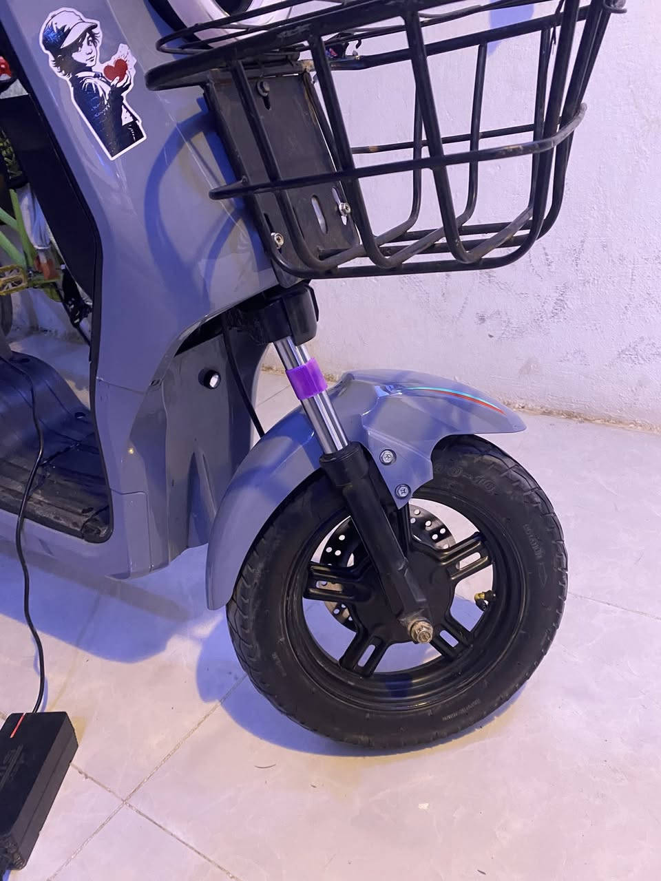 للبيعR9 بطاريات جديد كله جديد شاحنه كامل ماطور خير من الله للبيع فقط كفرات جديد صارشهر مستعمل ليت شغال كله شغال هورن 450بي مجال***********
