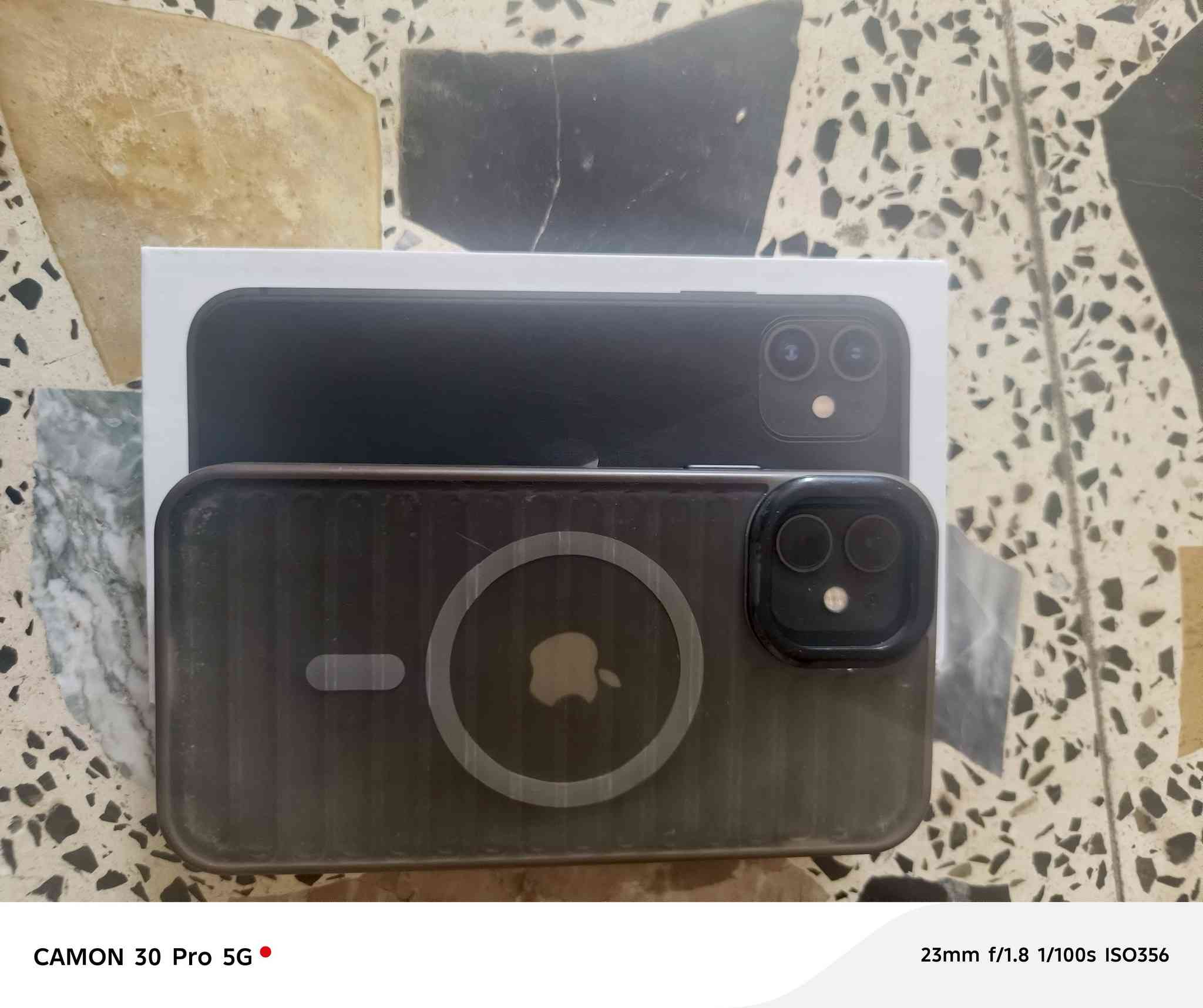 📱 للبيع: Apple iPhone 11
🔹 الذاكرة: 128GB
🔋 نسبة البطارية: 76%
✅ الجهاز بوضع الشركة وما مفتوح أو مصلح
💵 السعر: 260 الف وقابل للتفاوض البسيط
📍 الجهاز نظيف والاستعمال ممتاز
للمهتم مراسلتي خاص 📩


**إذا كنت صاحب هذا الإعلان وتريد حذفه لأي سبب، رجاءا أرسل رسالة إلى الدعم الفني**